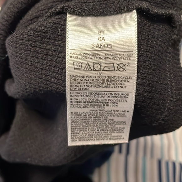 Old Navy Long Sleeve Shirt Bundle - Picture 3 of 6